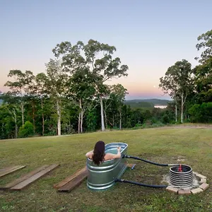 https://lakeview-cottage-in-valley.hotelssunshinecoast.net